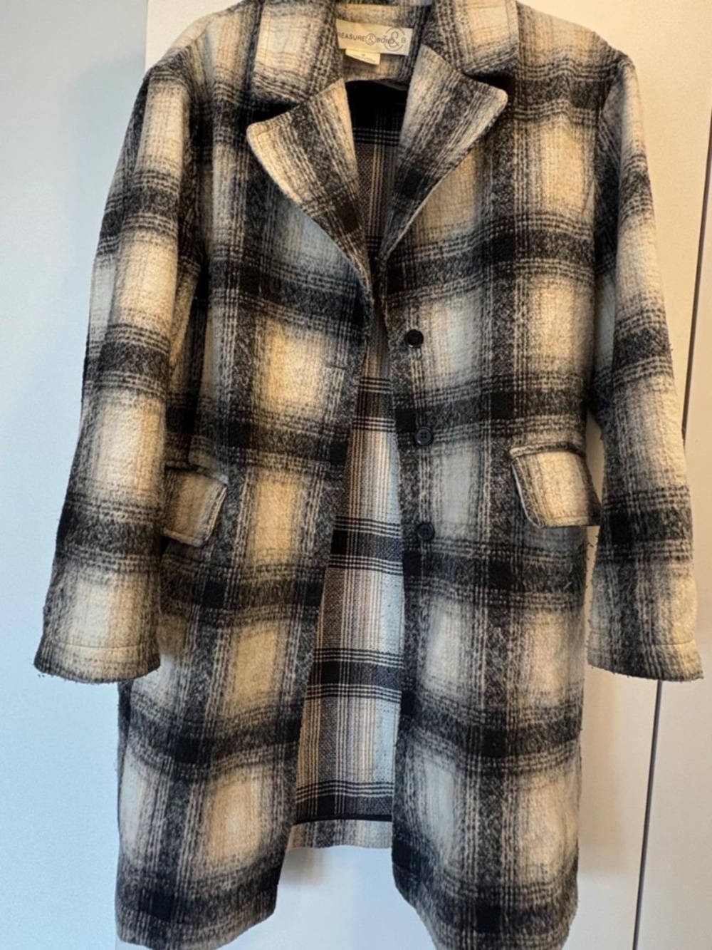 Treasure & Bond Plaid Black, Grey, & White Coat